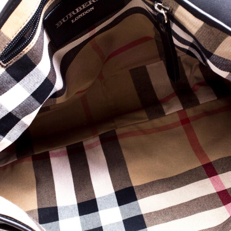 Pre Owned Burberry Black Nylon and Leather Trim Messenger Bag