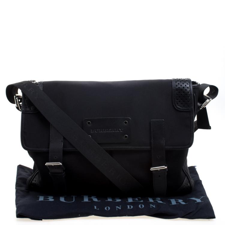 Pre Owned Burberry Black Nylon and Leather Trim Messenger Bag