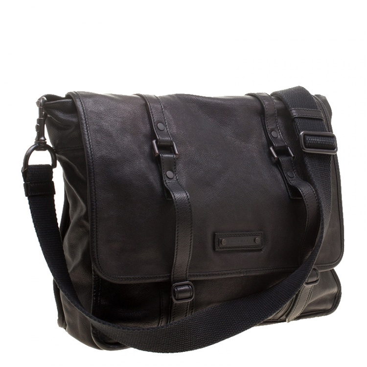 Pre Owned Burberry Black Leather Messenger Bag