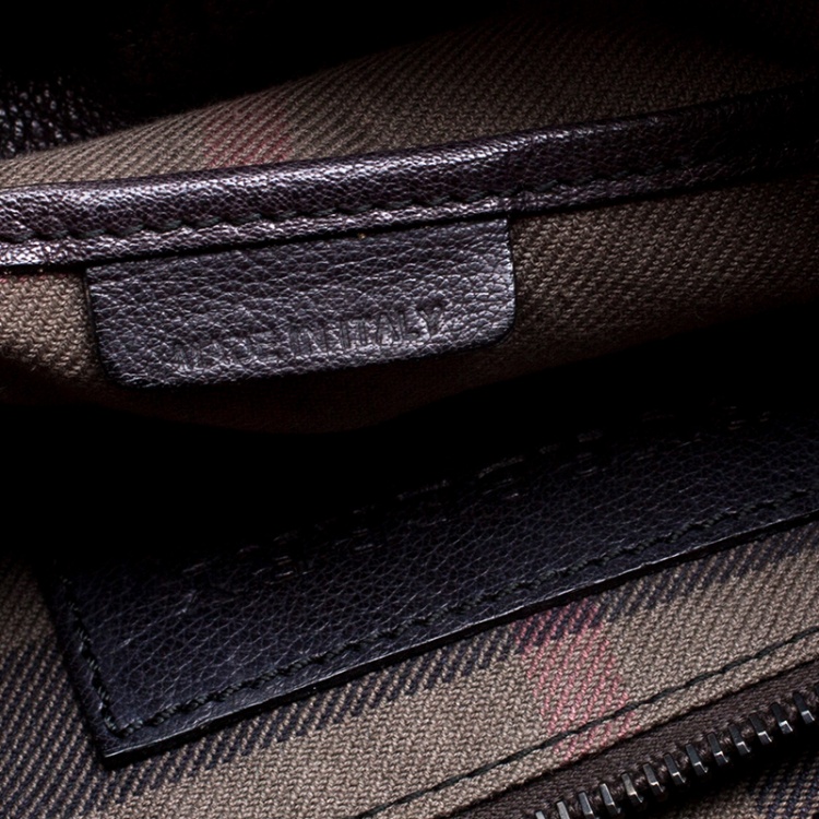 Pre Owned Burberry Black Leather Messenger Bag