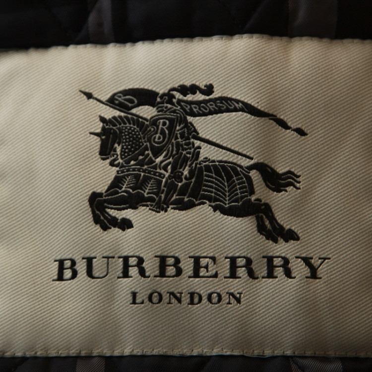Pre Owned  Burberry Black Quilted Zip Front Jacket S