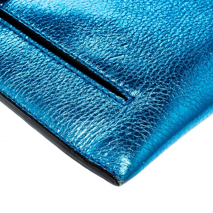 Pre Owned Burberry Metallic Blue Leather Envelope Clutch