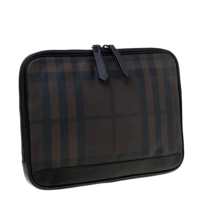 Pre Owned Burberry Black/Dark Brown Smoke Check PVC Laptop Sleeve
