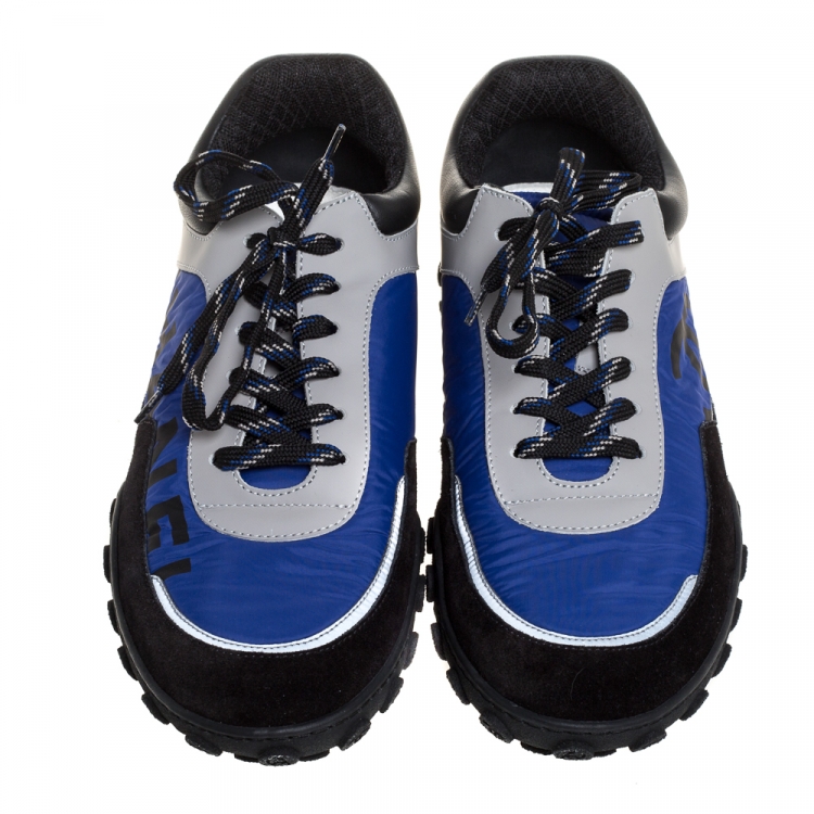 Pre Owned Chanel Blue/Black Fabric And Suede Leather Low Top Sneakers Size 41
