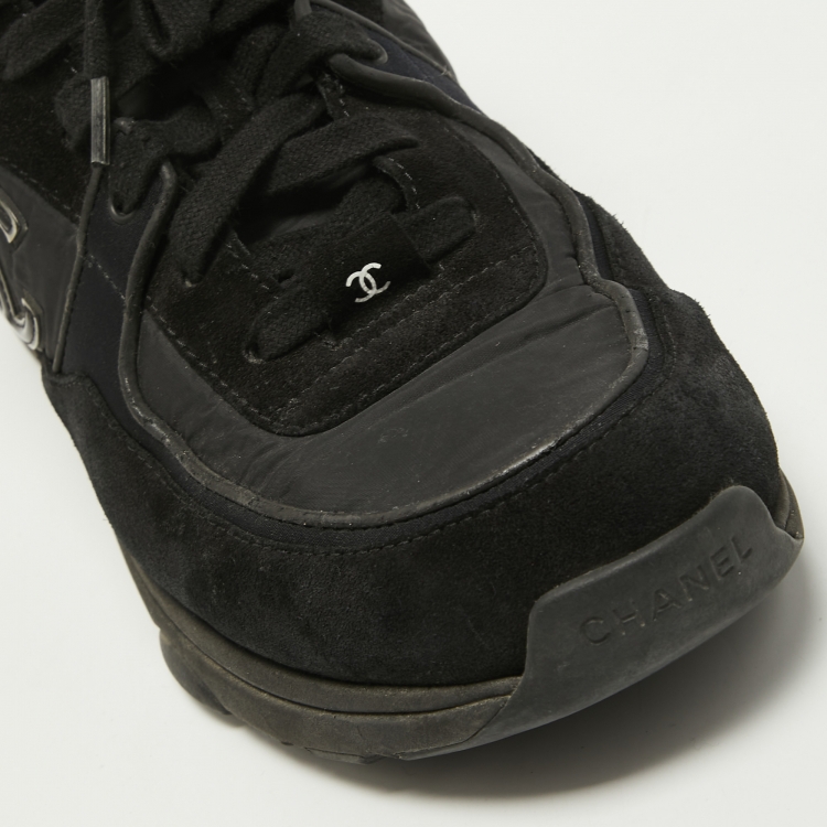 Pre Owned Chanel Black/Blue Nylon and Suede CC Low Top Sneakers Size 43