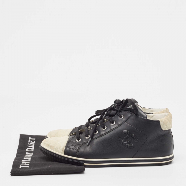 Pre Owned Chanel Black/White Leather and Suede CC Mid Top Sneakers Size 42