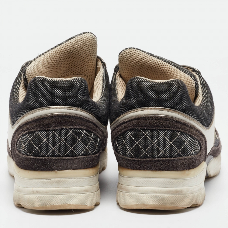 Pre Owned Chanel White/Grey Leather and Suede CC Interlocking Logo Low Top Sneakers Size 41