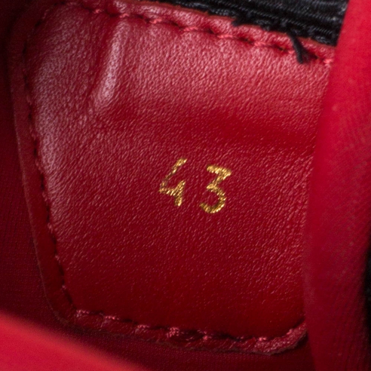 louboutin red runner flat