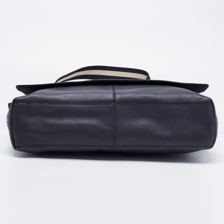 Pre Owned Coach Navy Blue Leather Charles Flap Messenger Bag
