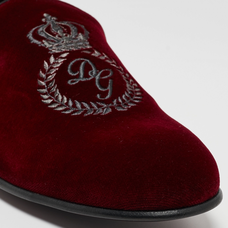 Pre Owned Dolce & Gabbana Red Velvet Embraided Accent Loafers Size 43