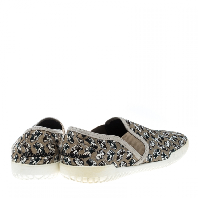 مملوكة مسبقًا Dolce and Gabbana Beige Car Print Canvas Slip On Sneakers Size 43