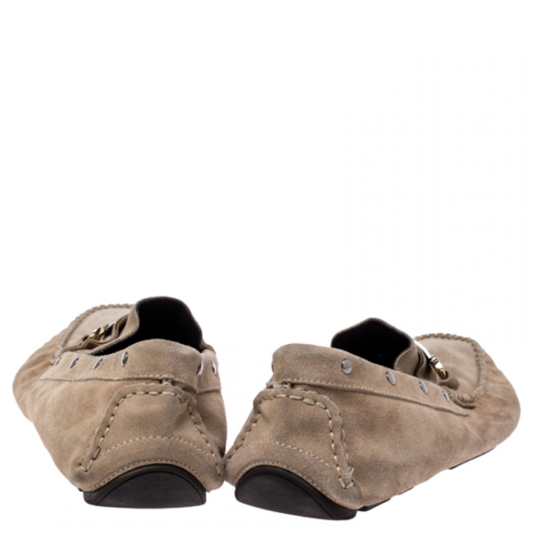 مملوكة مسبقًا Dolce and Gabbana Beige Suede Metal Logo Slip On Loafers Size 44