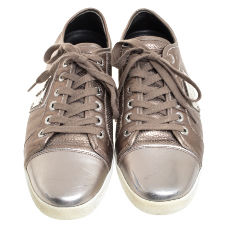 Pre Owned Dolce and Gabbana Metallic Grey Leather Logo Plaque Sneakers Size 43