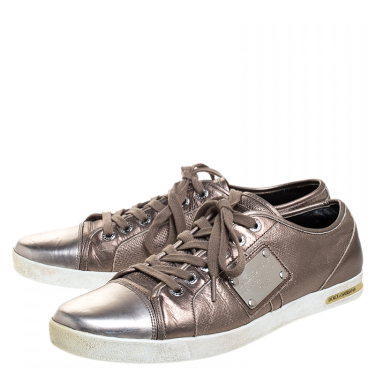 Pre Owned Dolce and Gabbana Metallic Grey Leather Logo Plaque Sneakers Size 43