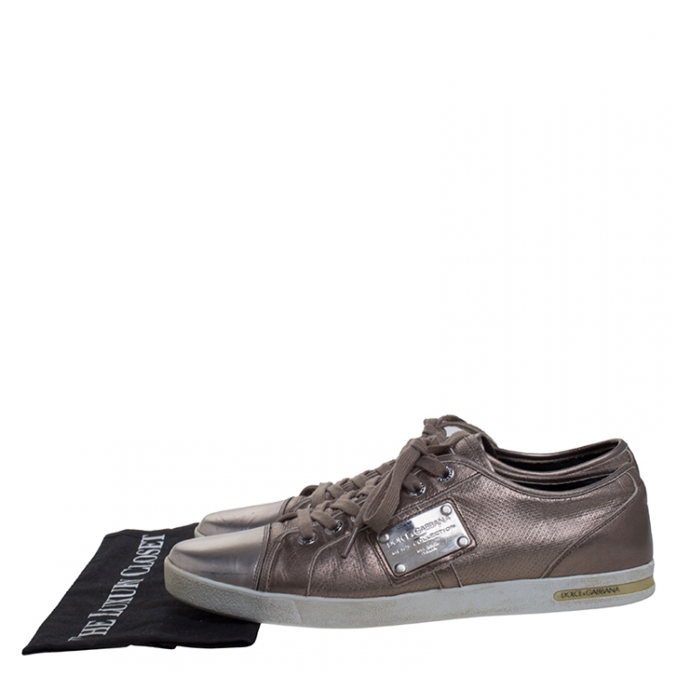 Pre Owned Dolce and Gabbana Metallic Grey Leather Logo Plaque Sneakers Size 43