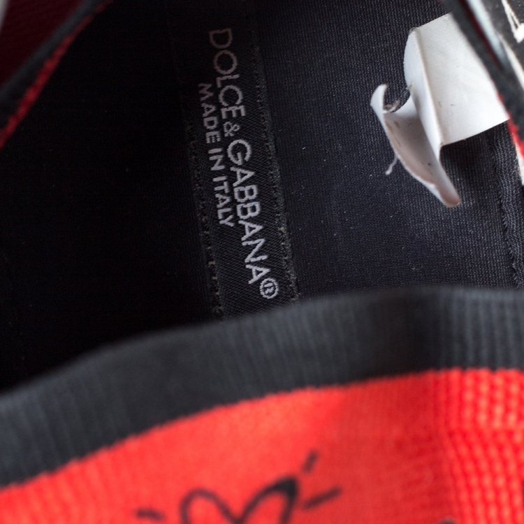 مملوكة مسبقًا Dolce & Gabbana Red Fabric Graffiti Logo Sorrento Slip On Sneakers Size 42