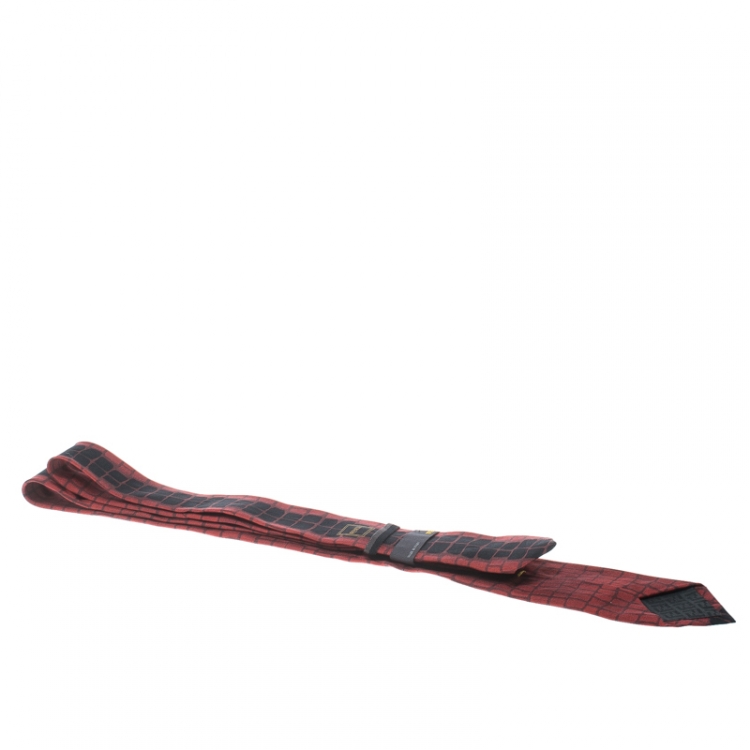 مملوكة مسبقًا Fendi Black and Red Tile Printed Silk Tie