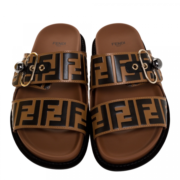 Pre Owned Fendi Dark Brown Zucca Leather Slide Sandals Size 40