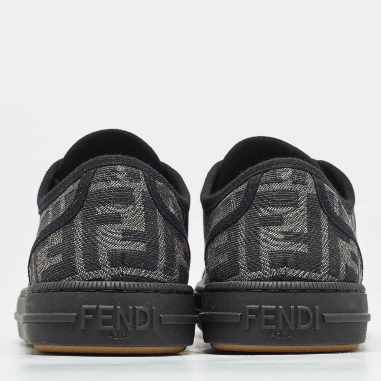 مملوكة مسبقًا Fendi Black/Beige FF Canvas Low Top Sneakers Size 40