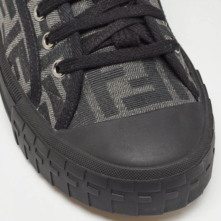 مملوكة مسبقًا Fendi Black/Beige FF Canvas Low Top Sneakers Size 40