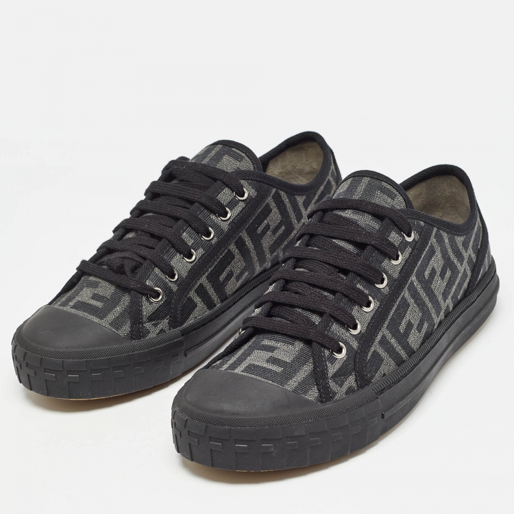 مملوكة مسبقًا Fendi Black/Beige FF Canvas Low Top Sneakers Size 40