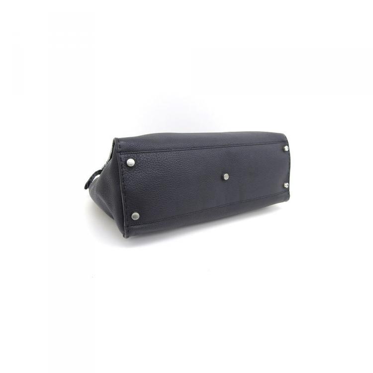 Pre Owned Fendi Black Leather Peekaboo Bag