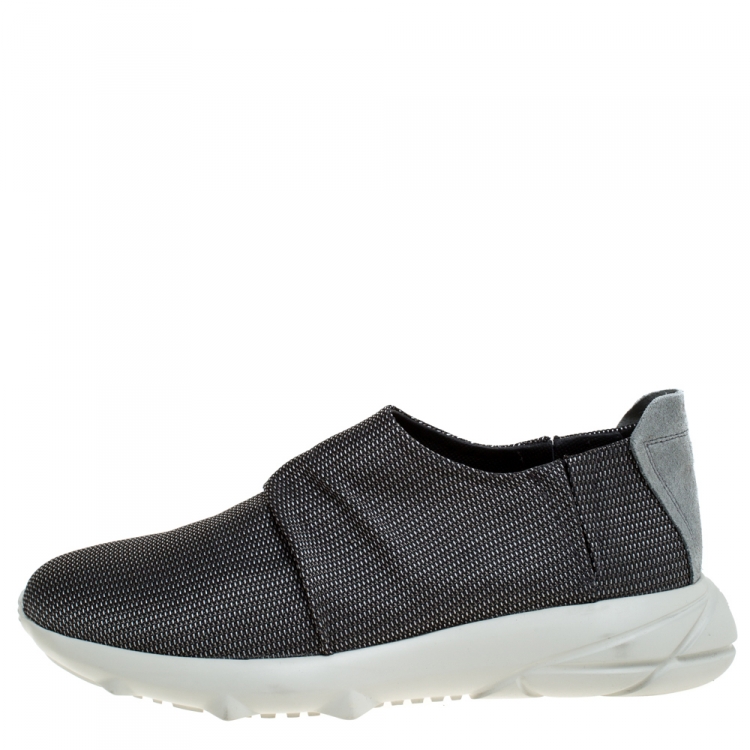 Pre Owned Giorgio Armani Grey Fabric and Suede Low Top Sneakers Size 40