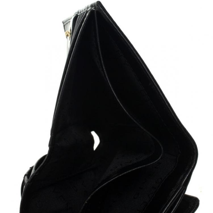 Pre Owned Givenchy Signature Wallet