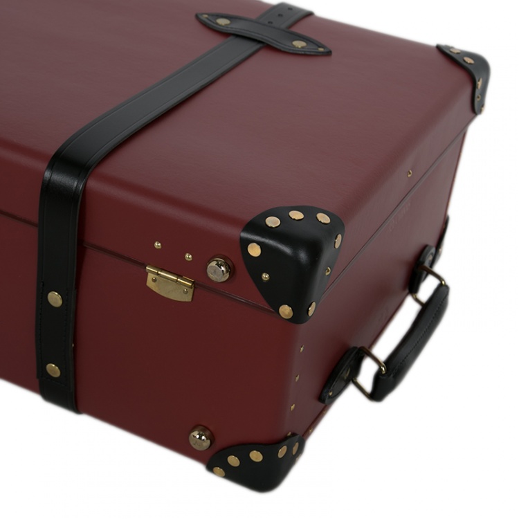 Pre Owned Globe Trotter Burgundy 4 Piece Limited Edition Chivas Regal Luggage Set