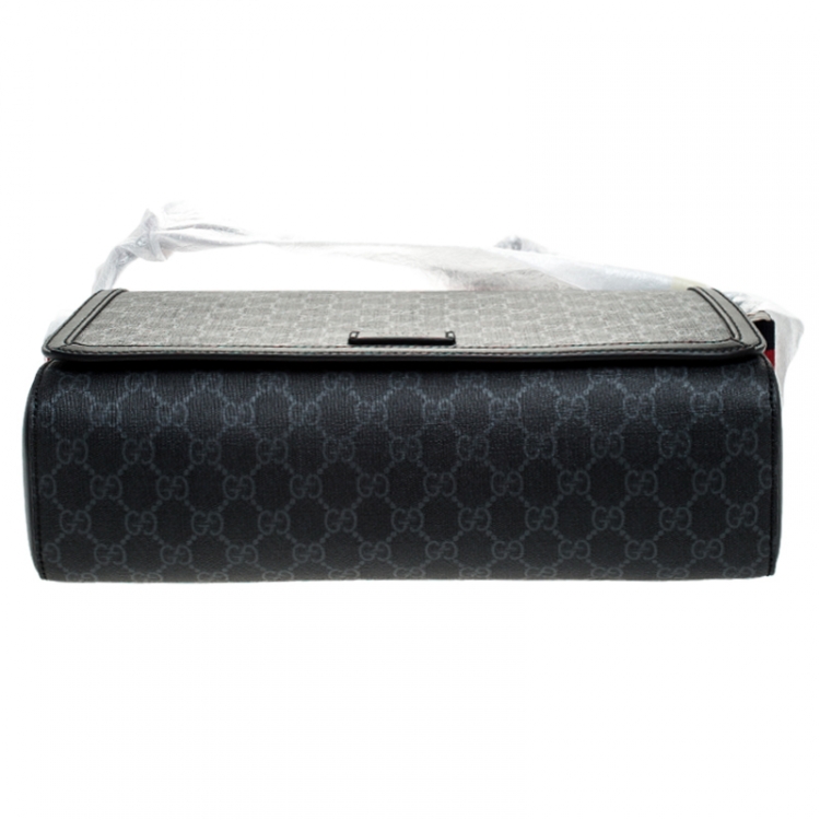 Pre Owned Gucci Black GG Supreme Canvas and Leather Web Messenger Bag