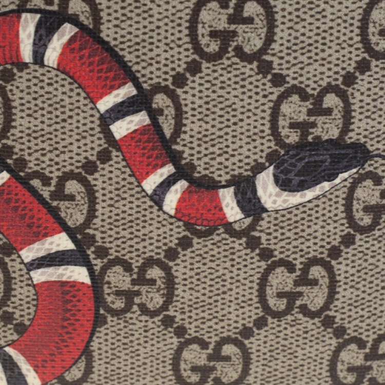 مملوكة مسبقًا Gucci Beige GG Supreme Canvas Kingsnake Print Bifold Wallet