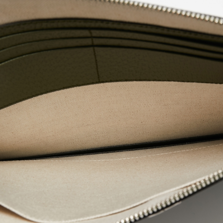 Pre Owned Gucci Fatigue Green Leather GG Marmont Pouch