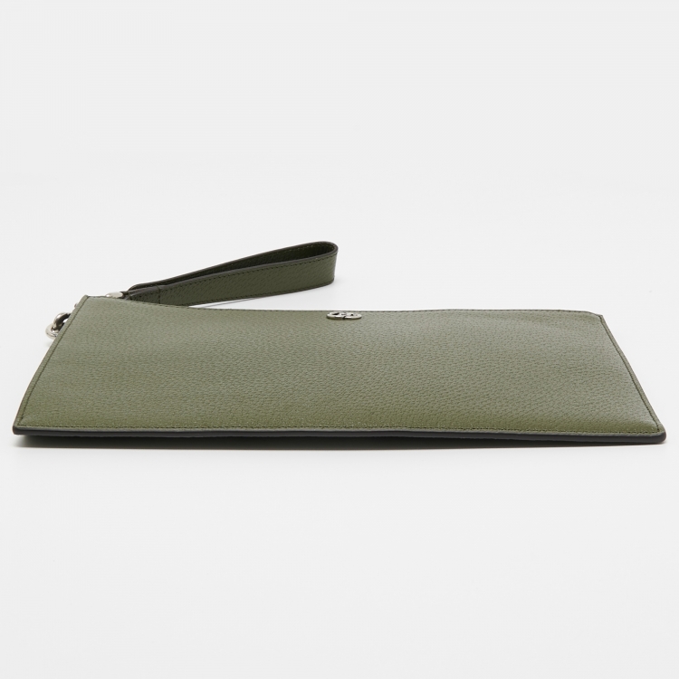Pre Owned Gucci Fatigue Green Leather GG Marmont Pouch