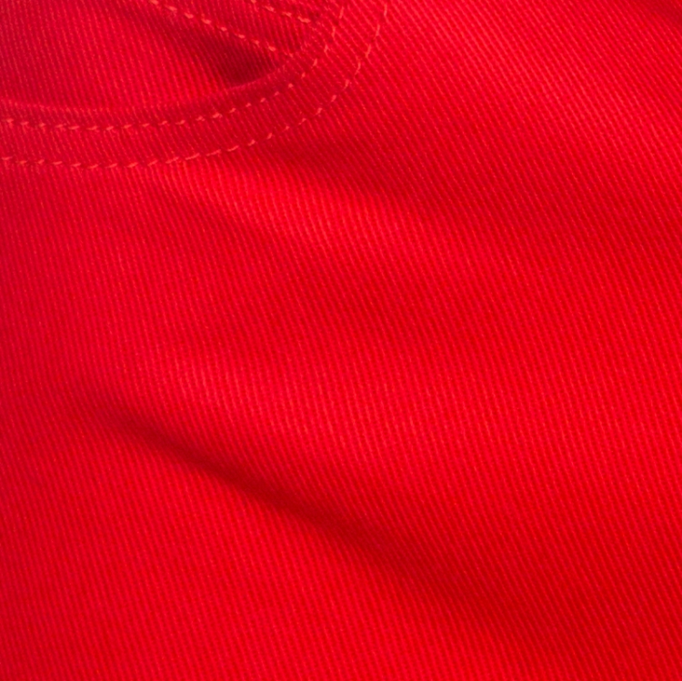 Pre Owned Gucci Red Denim Raw Edge Detail Shorts M