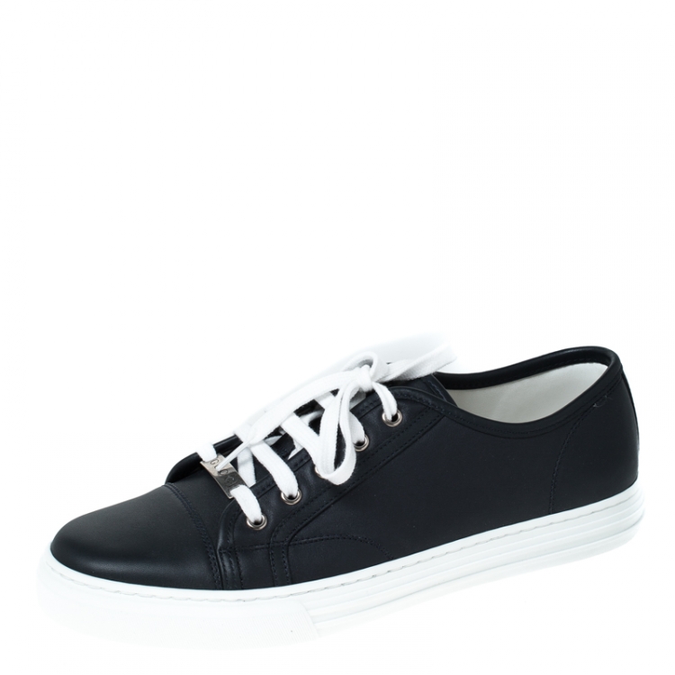 Gucci Navy Blue Leather Lace Up Low Top 