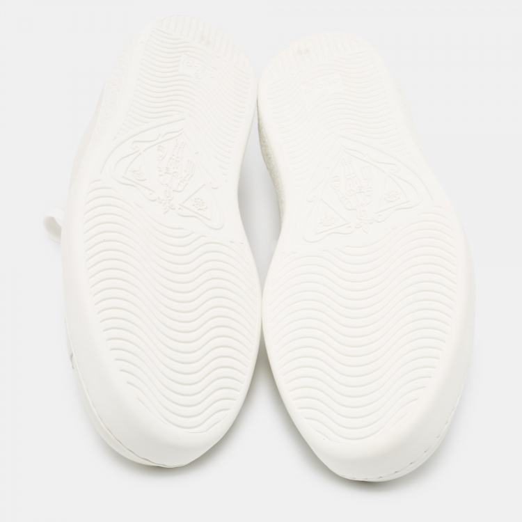 مملوكة مسبقًا Gucci White Perforated Interlocking G Leather Ace Sneakers Size 44.5