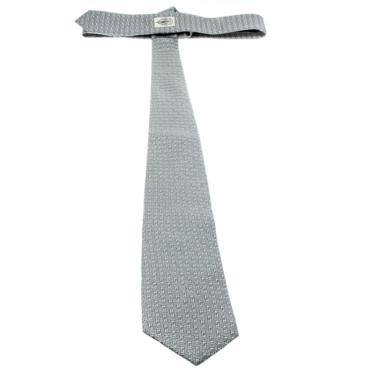 مملوكة مسبقًا Gucci Grey and Off White Interlocked GG Printed Silk Traditional Tie