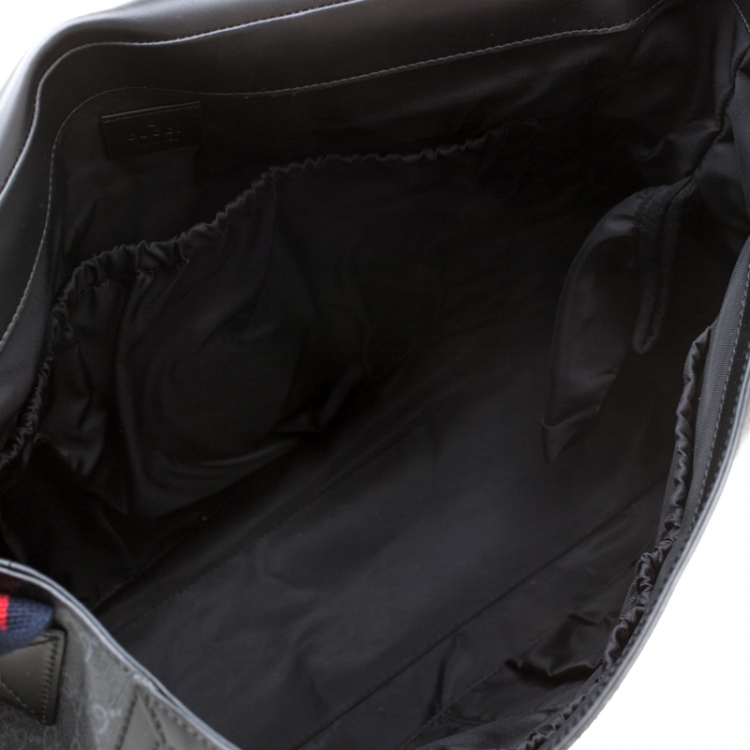 مملوكة مسبقًا Gucci Black GG Supreme Canvas Web Diaper Bag
