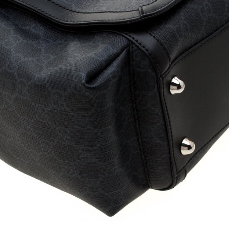 مملوكة مسبقًا Gucci Black GG Supreme Canvas Web Diaper Bag