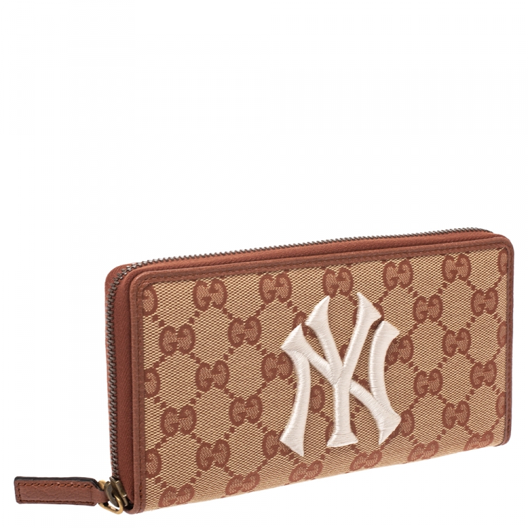 Pre Owned Gucci Brown GG Canvas NY Yankees Patch Zip Around Wallet
