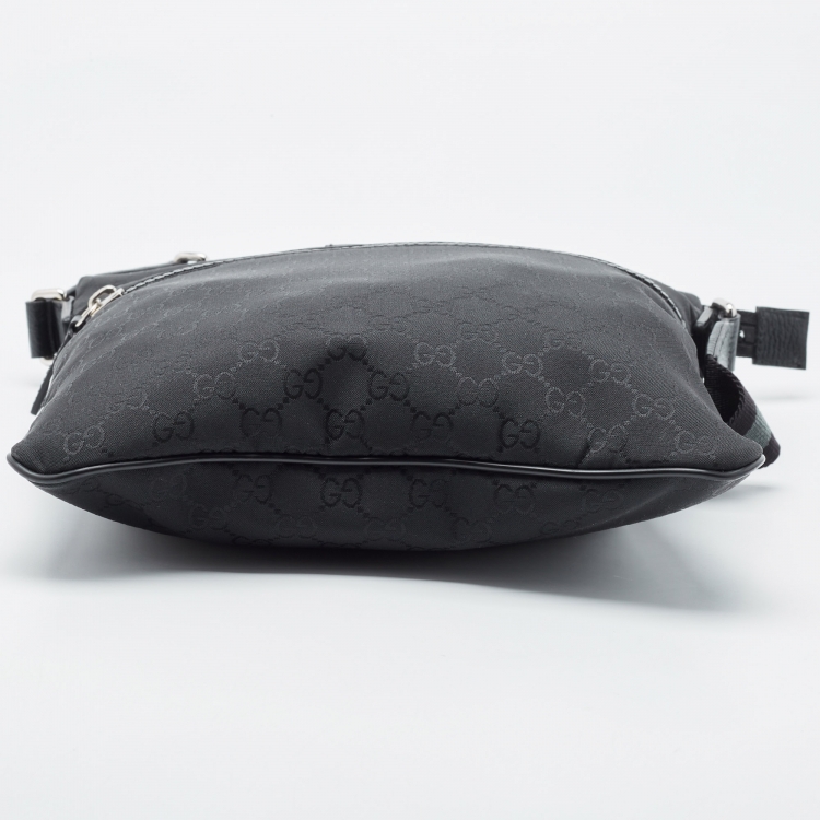 Pre Owned Gucci Black GG Nylon and Leather Messenger Bag