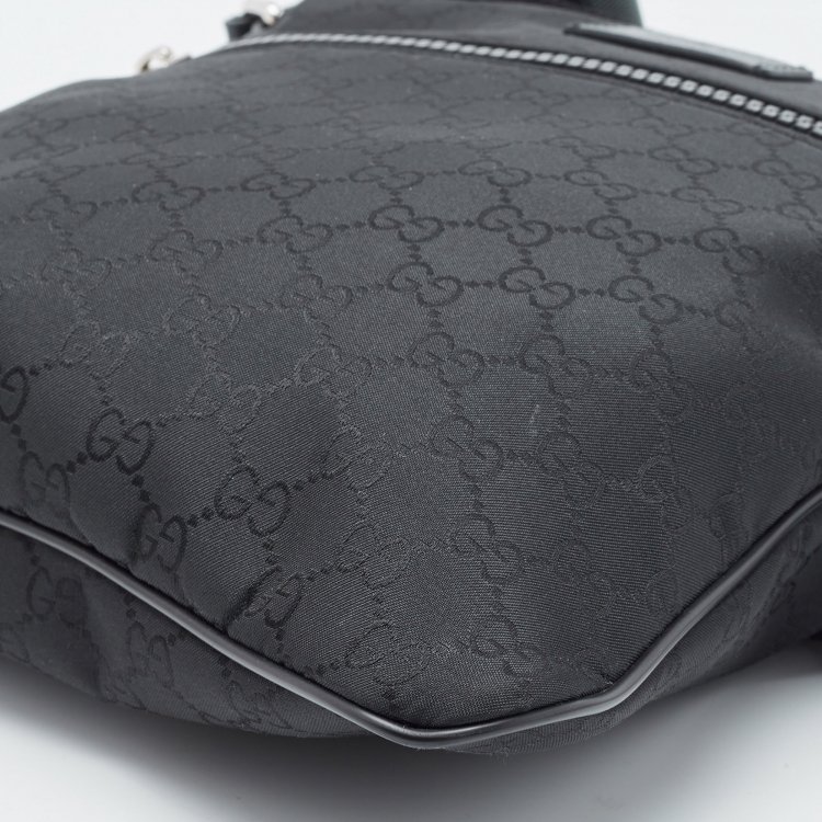 Pre Owned Gucci Black GG Nylon and Leather Messenger Bag
