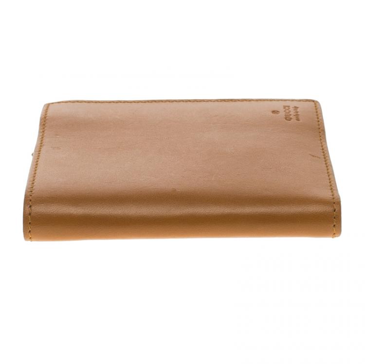 Pre Owned Gucci Brown Leather Bi Fold Card Holder and Wallet