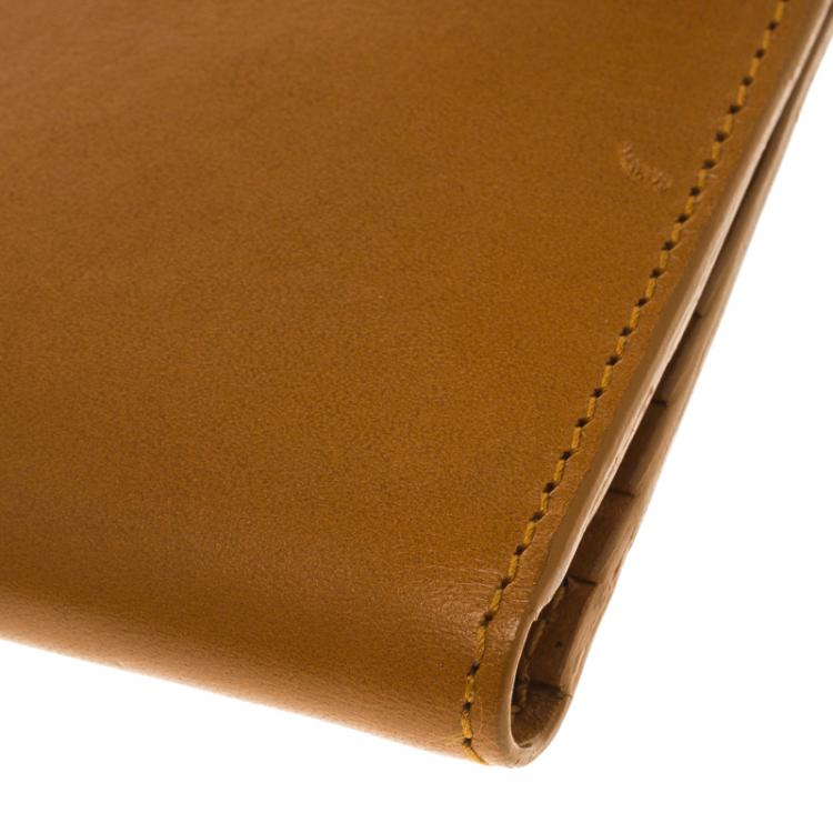 Pre Owned Gucci Brown Leather Bi Fold Card Holder and Wallet