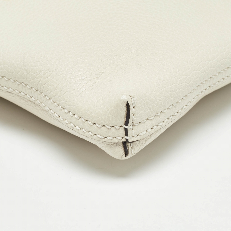 Pre Owned Gucci Off White Leather Logo Print Zip Pouch