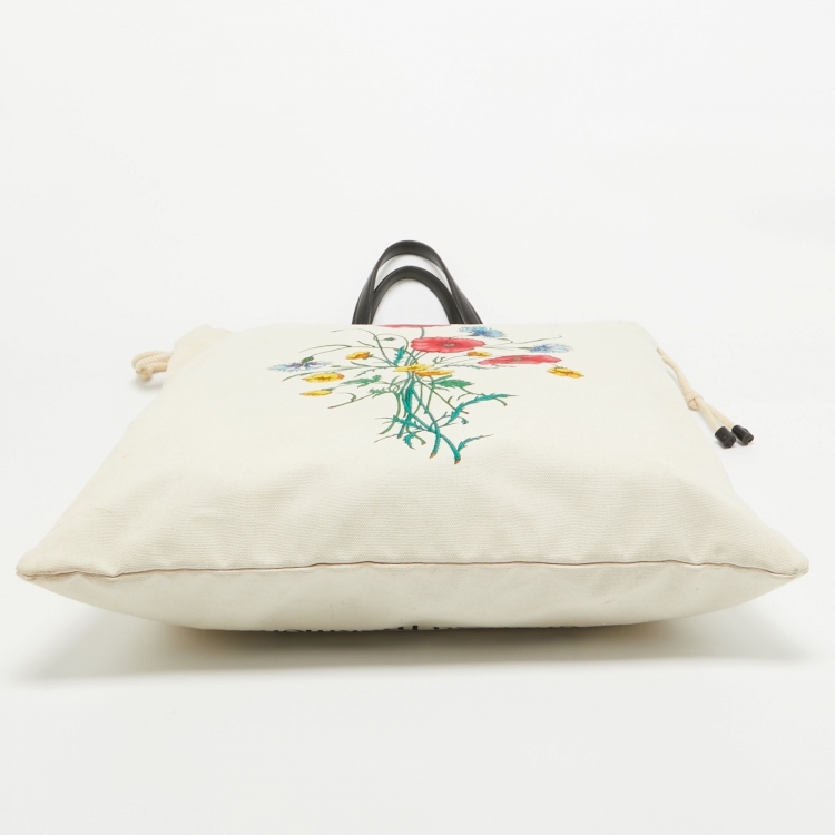 Pre Owned Gucci Off White Canvas Chateau Marmont Drawstring Laundry Tote