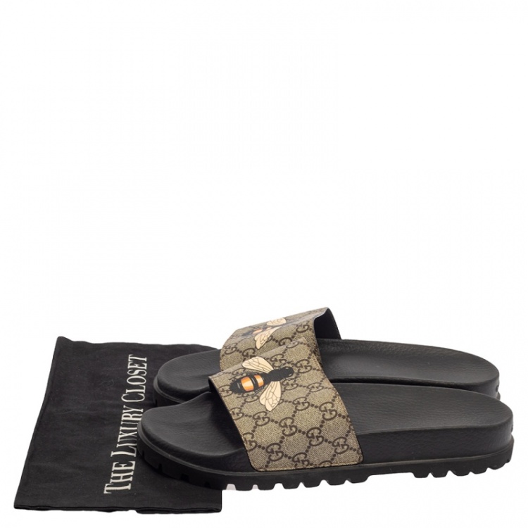 Pre Owned Gucci Beige GG Supreme Bee Pool Slides Size 44