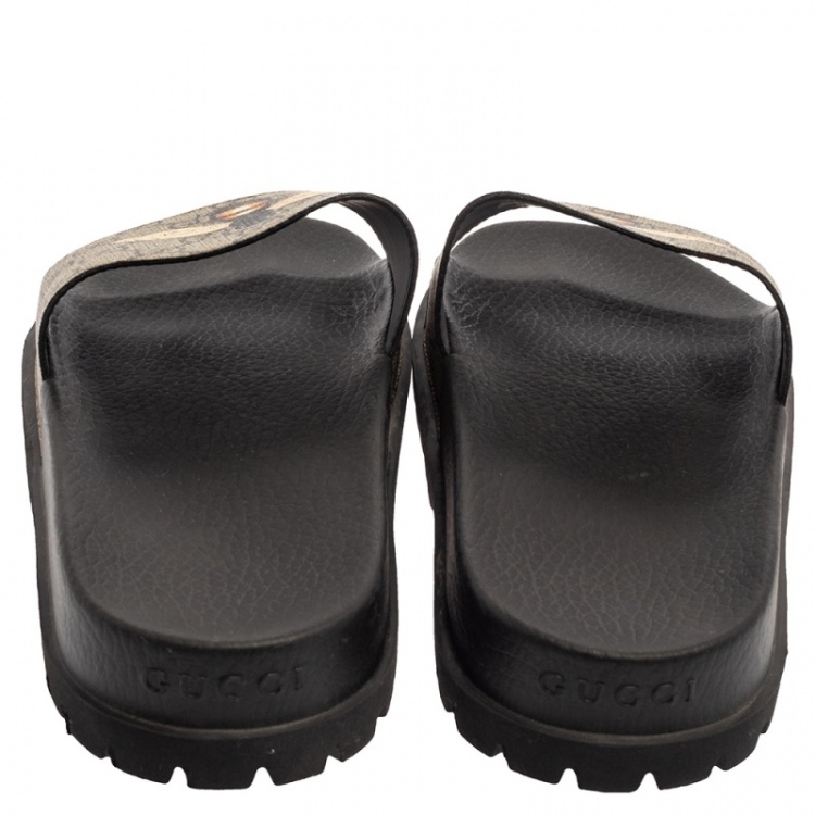 Pre Owned Gucci Beige GG Supreme Bee Pool Slides Size 44