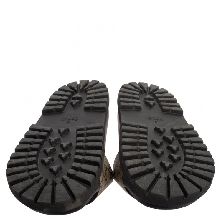 Pre Owned Gucci Beige GG Supreme Bee Pool Slides Size 44