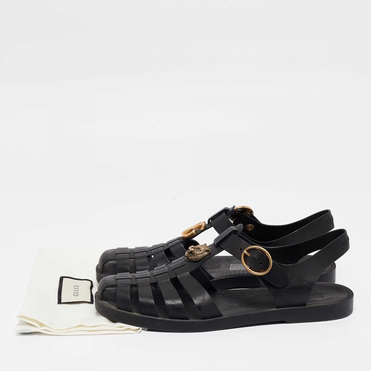 مملوكة مسبقًا Gucci Black Rubber Buckle Strap Sandals Size 42